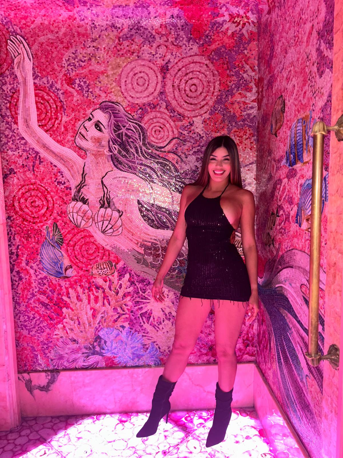 Escort - ANDREINA - Ibiza Tops